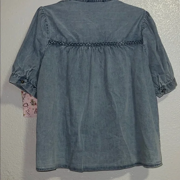 Jane and Delancey Light Blue Button Down Shirt - Picture 4 of 9